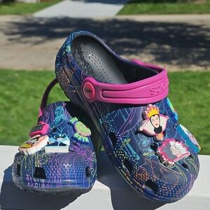 Kids DISNEY VILLAIN Crocs - UGC - Girls Size 11